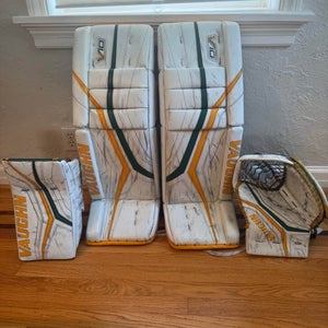 33" Vaughn V10 Pro Carbon Regular Goalie Full Set (Used)