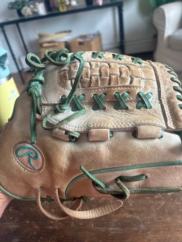 Rawlings Liberty Advanced RH Softball Glove 12.5" (Used)