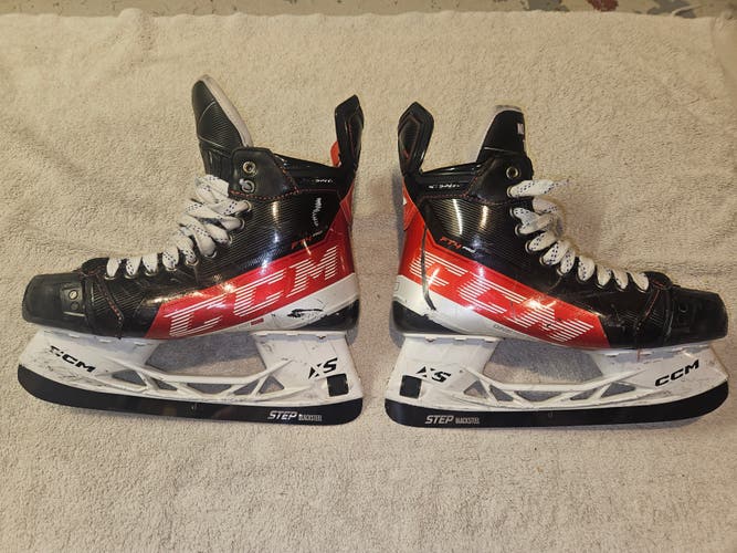 CCM JetSpeed FT4 Pro Hockey Skates Regular Width Pro Stock 10 (Used)