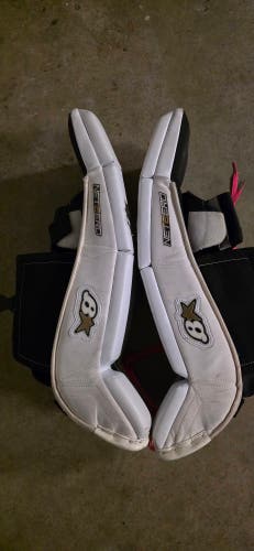 24" Brian's Netzero Goalie Leg Pads (Used)
