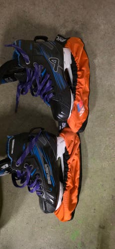 2025 Bauer GSX Hockey Goalie Skates Regular Width Size 1 (Used)