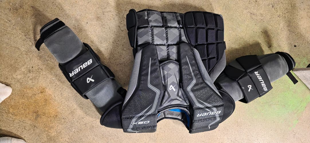 XL Bauer GSX Goalie Chest Protector (Used)
