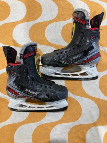 Junior Bauer Vapor 2X Pro Hockey Skates Regular Width Size 3 (Used)