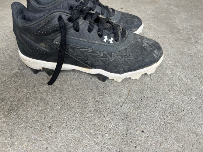 Kid's 2Y (Big Kids / Youth) Under Armour Leadoff low rm (Used)
