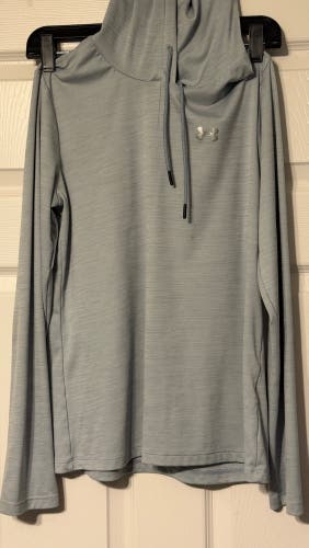 Lt Blue Small Men's Under Armour Hoodie long sleeve Shirt (Used)