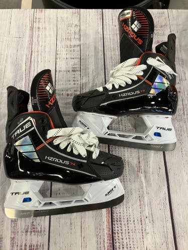 Intermediate True HZRDUS 7x Hockey Skates Regular Width 6 (New)