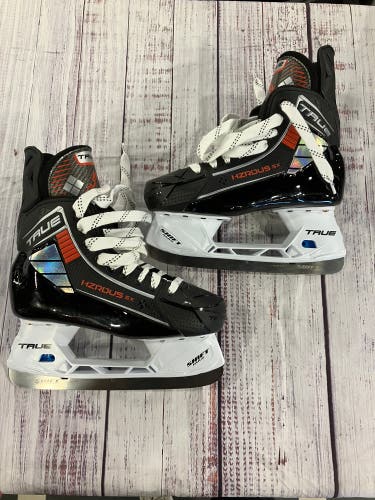 Intermediate True HZRDUS 5x Hockey Skates Regular Width 6 (New)