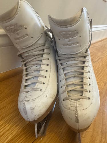 Jackson Ultima Elle Figure Skates B Junior 1 (Used)