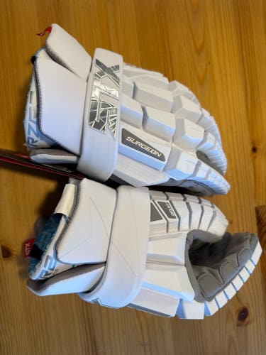 STX Surgeon RZR2 Lacrosse Gloves (New)