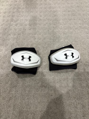 Large Adult Under Armour Arm Pads (Used)