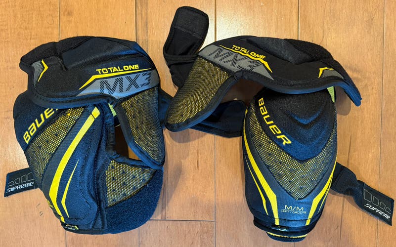 Senior Medium Bauer Supreme TotalOne MX3 Elbow Pads (Used)