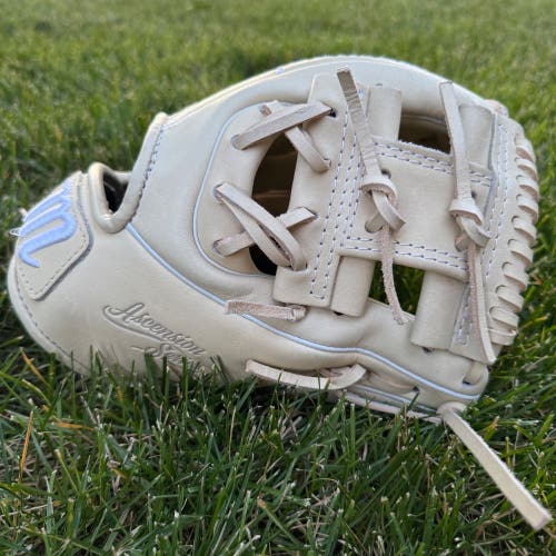 Marucci Ascension M Type 42A2 11.25" I-Web Infielder's Baseball Glove – RHT