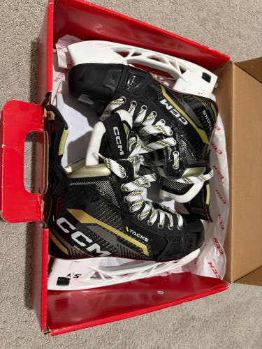 CCM Supertacks AS-V Pro Skates Size 4 Wide no steel