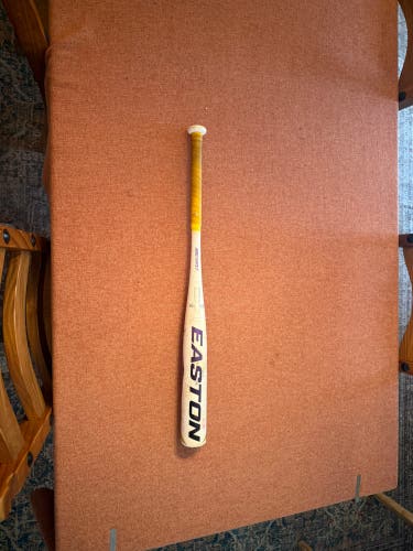 2022 Easton Amethyst Alloy Bat (-11) 17 oz 28" (Used)