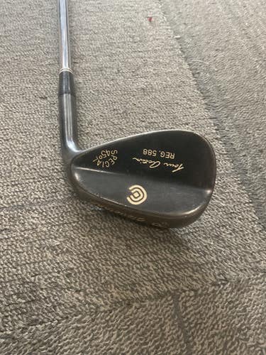Used Cleveland TOUR ACTION 588 Golf Wedge Mens RH Pitching Wedge 11614-S000239088