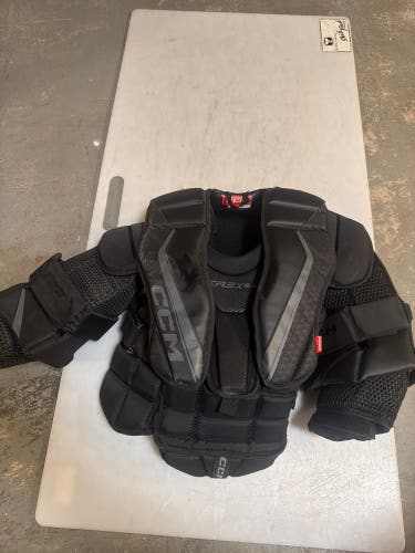 Large/Extra Large CCM Extreme Flex E6.5 Goalie Chest Protector (Used)