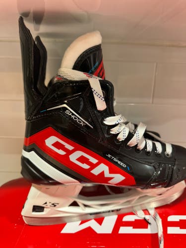 Black CCM JetSpeed Shock Hockey Skates Regular Width 8 (New)