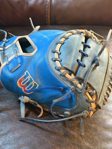Wilson A2000 RH Catcher's Glove 33" (Used)