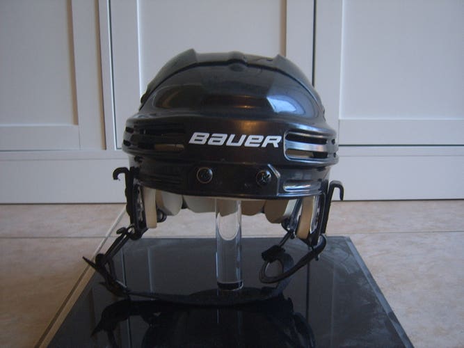 Free Shipping Good Condition Bauer BHH4500 Senior Hockey Helmet sz Small Black