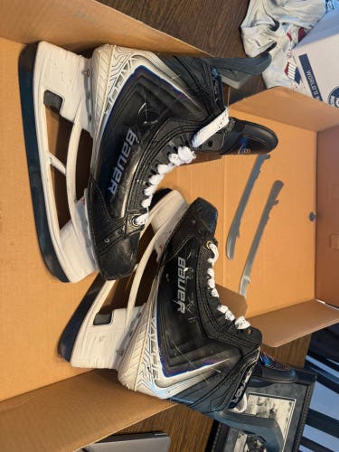 2025 Bauer Vapor Flylite Hockey Skates 8.5 with extra steel (Used)