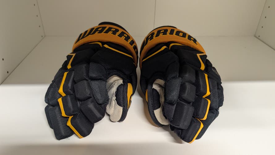 Warrior PRO 2 Gloves 12" (Used) Black / Sport Gold