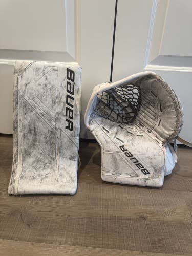 Bauer M5 Pro Regular Glove & Blocker