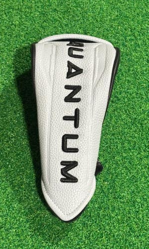 Callaway Golf 2026 Quantum Hybrid Headcover - Used