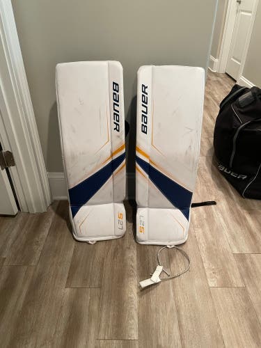 Medium Bauer Supreme S27 Goalie Leg Pads (Used)