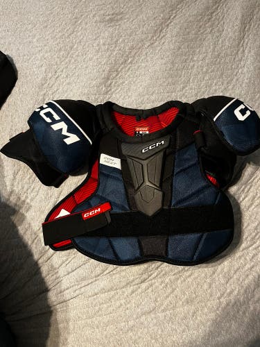 Men's Medium Senior CCM Next Shoulder Pads (Used)