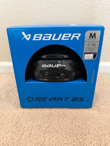 Medium Bauer Re-Akt 85 Helmet (Used)