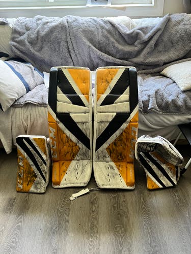 34" +1 CCM EFlex 5.9 Regular Goalie Full Set (Used)