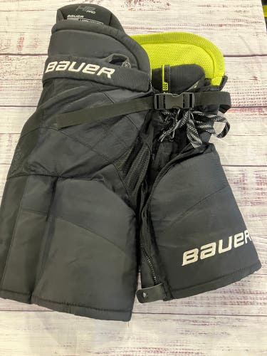 Black Junior Large Bauer HP Pro Hockey Pants (Used)