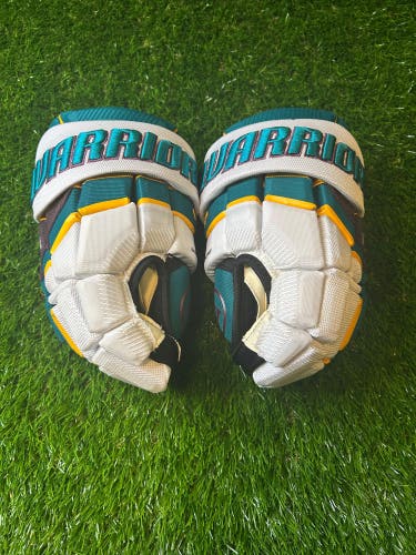 Warrior VIP Ducks Throwback Hockey Gloves - Junior  Size:12.0"  Color:White/Teal (NEW)
