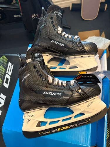 Bauer Supreme Matrix Hockey Skates — Intermediate Size 5 Fit 2 — New In Box