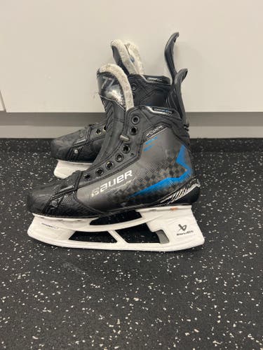 Bauer Supreme Shadow Pro Stock Size 4 (Used)