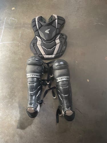 Black Easton Gametime Catcher's Set (Used)