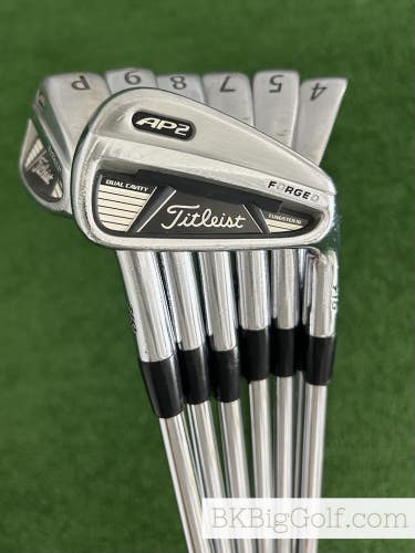 Titleist AP2 710 Forged Iron Set 4-P / Dynamic Gold S200 Stiff