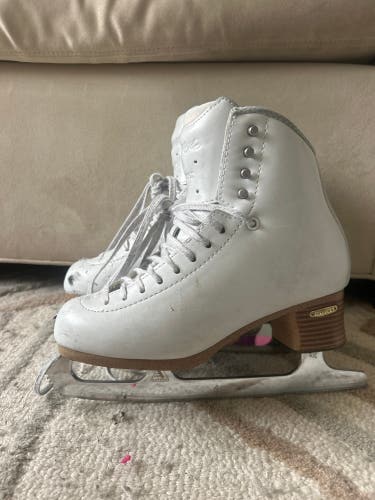 Jackson Ultima Freestyle Figure Skates B Adult 6 (Used)