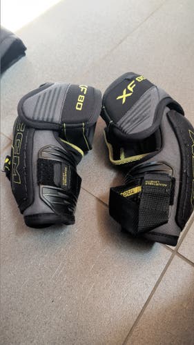 Junior Large CCM Tacks XF 80 Elbow Pads (Used)