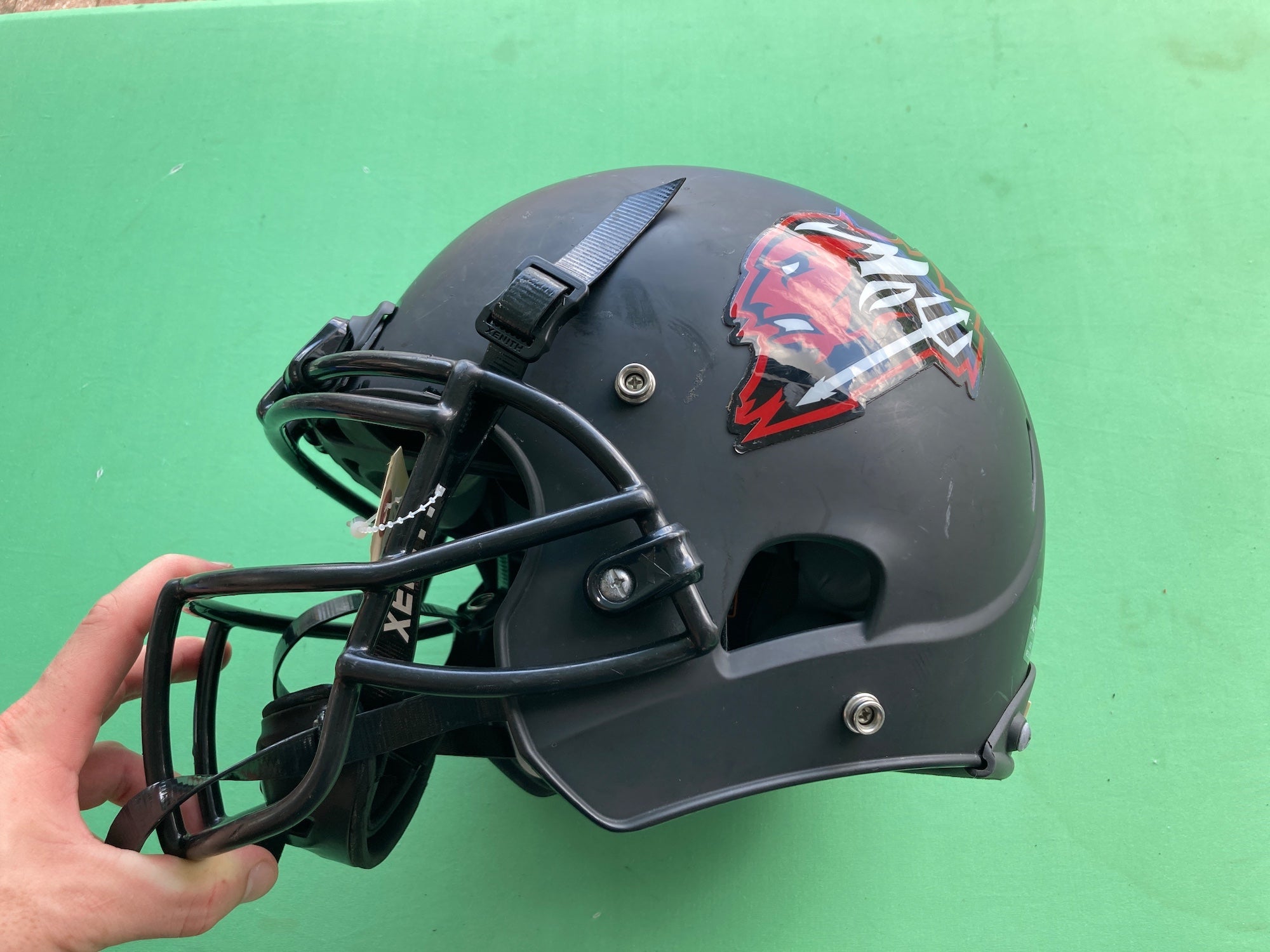 customize a football helmet xeneth Army Black Knights Riddell Speed Replica The X2E+ is tuned for lightweight performance Customizing the New Xenith Shadow