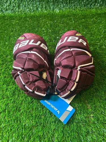 Bauer Vapor HyperLite Hockey Gloves - Junior Size: 11”  (New)