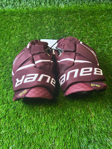 Bauer Vapor HyperLite Hockey Gloves - Junior Size: 11” (NEW)