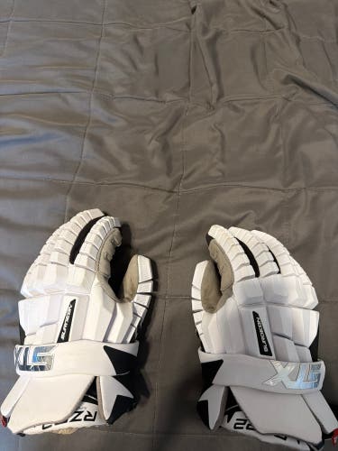 STX Surgeon RZR2 Lacrosse Gloves (Used)