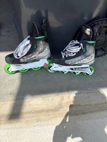 Green 2021 Bauer Vapor Hyperlite Hockey Skates Wide Width Pro Stock 6 (Used)