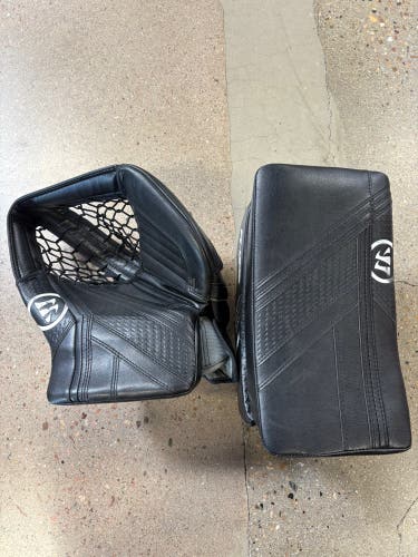 Black Senior Warrior Ritual G6 E+ Goalie Glove & Blocker Set Regular (Used)