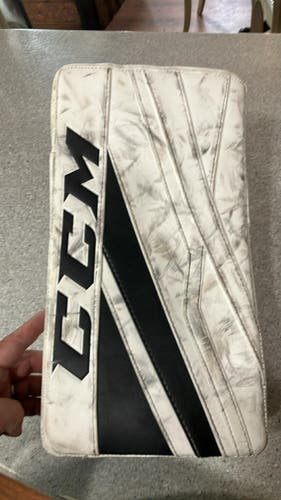 Hockey Goalie Blocker - CCM 3.9