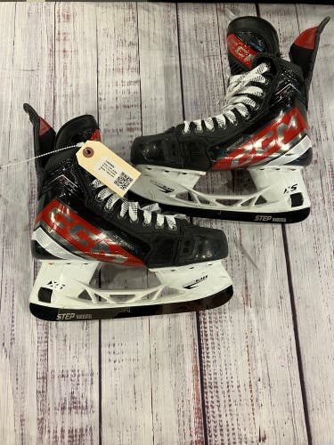 Senior CCM JetSpeed FT6 Pro Hockey Skates 7 Wide (Used)