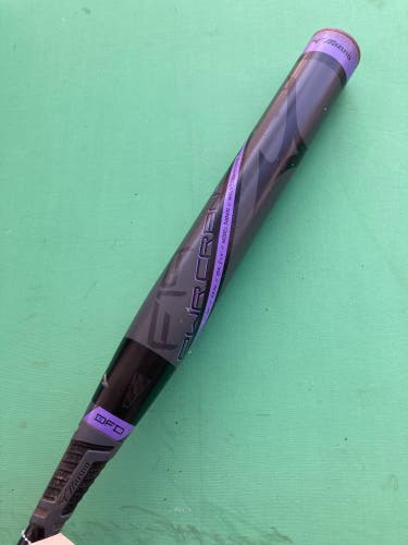 Black 2019 Mizuno F19 Composite Bat (-10) Composite 24 oz 34" (Used)