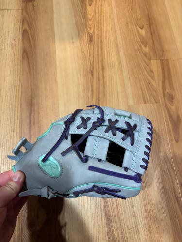 Rawlings Heart of The Hide RH Infield Softball Glove 12" (Used)
