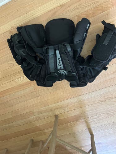 Small / Medium 2020 Warrior Ritual GT Goalie Chest Protector (Used)